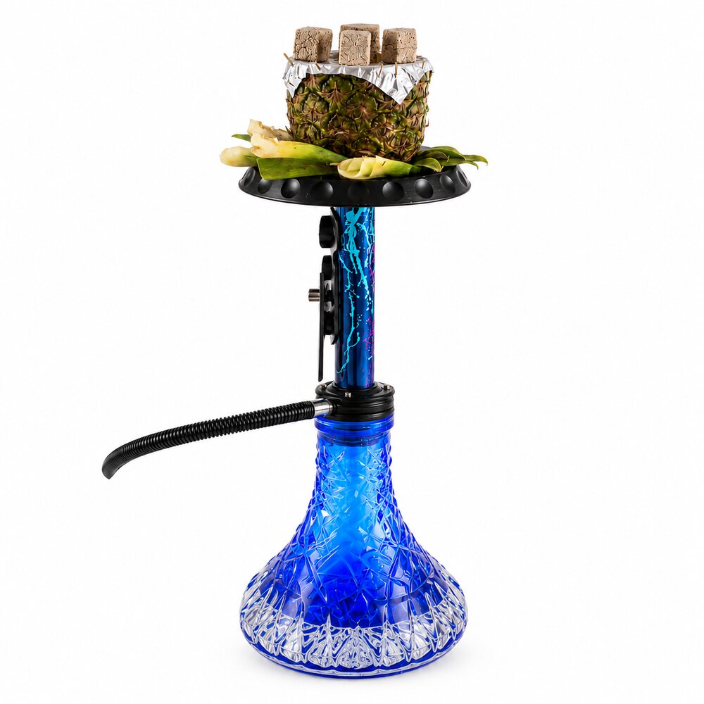 Meyveli sunum hissi veren premium nargile aroması ve masa planı.